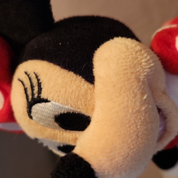 DISNEY Minnie Mouse red tote bag with small Minnie Mouse stuffed character - Picture 14 of 16